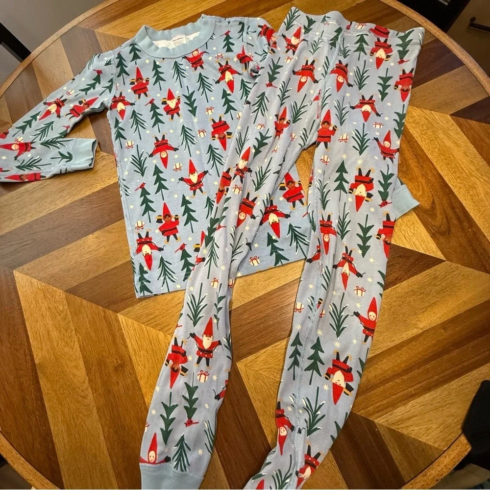 Hanna Andersson Kids Pajamas in Red and Green Gnome print